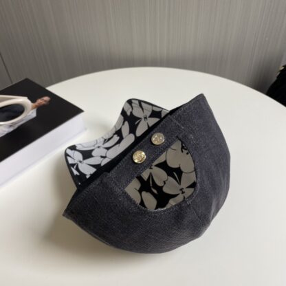 Chanel Classic Casual Baseball Cap - Image 4