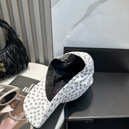 Chanel Classic Casual Baseball Cap - Image 4