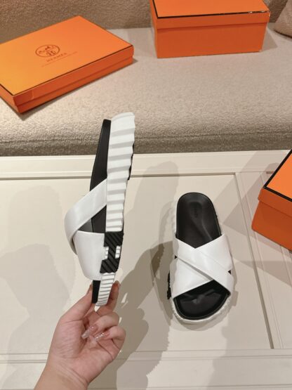 Hermes white and black color matching soft and comfortable casual cross-over slippers - Image 4
