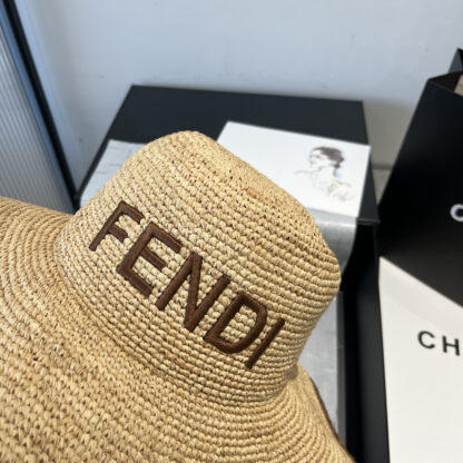 Fendi new raffia hat - Image 3
