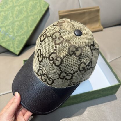 Gucci canvas and leather baseball cap - Image 4