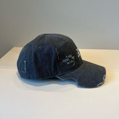 Chanel Classic Casual Baseball Cap - Image 4