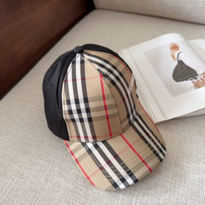Burberry simple fashion casual baseball cap - Image 5