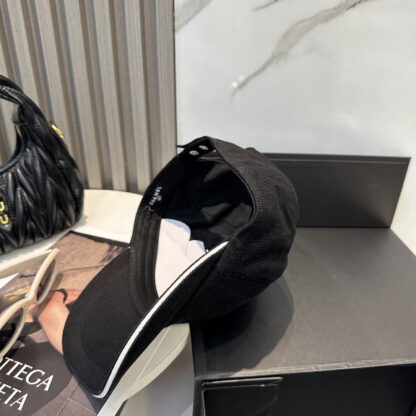 Chanel Classic Casual Baseball Cap - Image 4