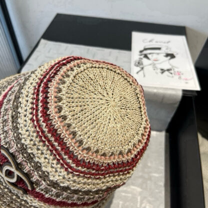Chanel knitted bucket hat - Image 4