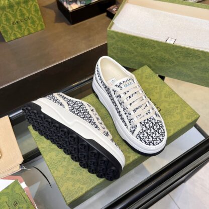Gucci early spring casual sneakers - Image 4