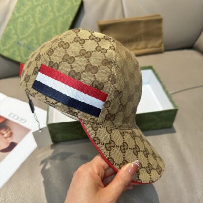 Gucci baseball cap for men and women - Image 4