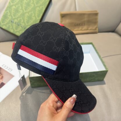 Gucci baseball cap for men and women - Image 4