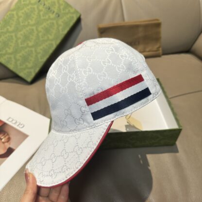 Gucci baseball cap for men and women - Image 4