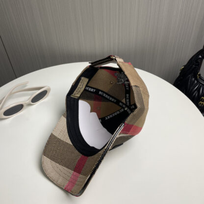 Burberry Classic Simple Check Baseball Cap - Image 5