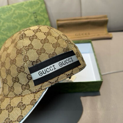 Gucci baseball cap for men and women - Image 4