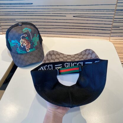Gucci Unisex Baseball Cap - Image 4