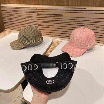 Gucci Unisex Baseball Cap - Image 4