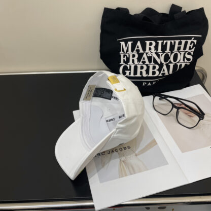 Burberry 3D Embroidered Fashion Baseball Cap - Image 5