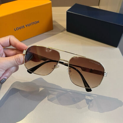 LOUIS VUITTON Fashion Sunglasses - Image 5