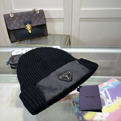 Prada autumn and winter thick warm knitted hat - Image 4