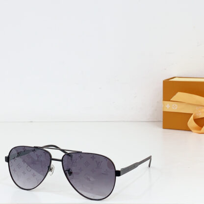 LOUIS VUITTON Fashion Sunglasses - Image 5