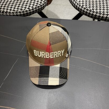 Burberry stylish plaid baseball cap - Image 5