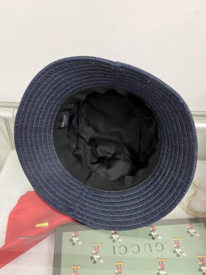 Prada's new classic bucket hat - Image 4
