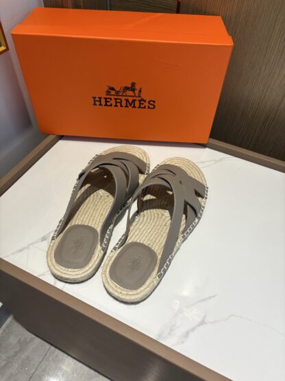 Hermès men's versatile, comfortable, non-slip gray casual slippers - Image 4