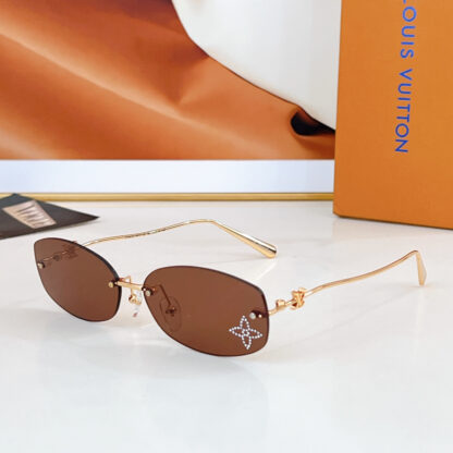 LOUIS VUITTON Fashion Sunglasses - Image 5