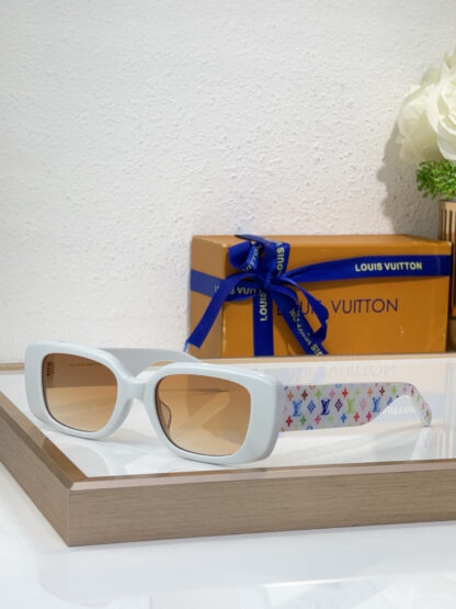 LOUIS VUITTON Fashion Sunglasses - Image 5