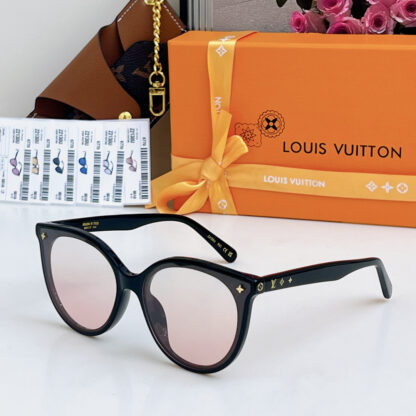 LOUIS VUITTON Fashion Sunglasses - Image 5