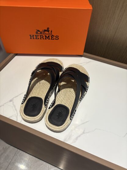 Hermès men's versatile, comfortable, non-slip black casual slippers - Image 4