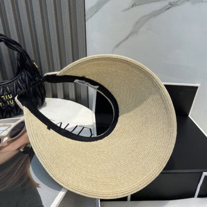 Miu Miu Simple Casual Hat - Image 5