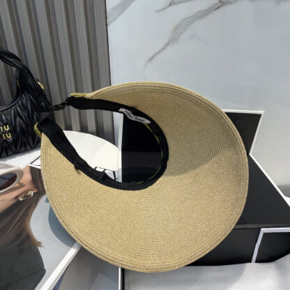 Miu Miu Simple Casual Hat - Image 5