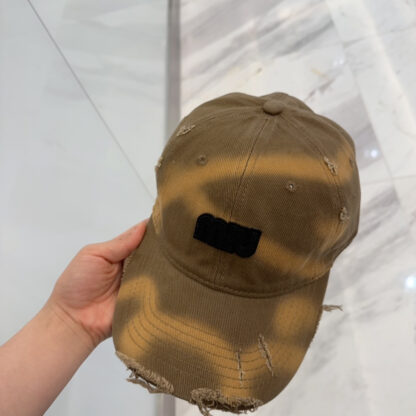 Miu Miu classic trendy baseball cap - Image 5