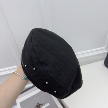 Yves Saint Laurent autumn and winter new beret - Image 4