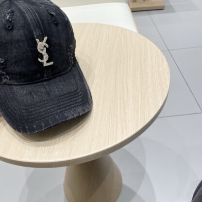 Yves Saint Laurent stylish all-match baseball cap - Image 4