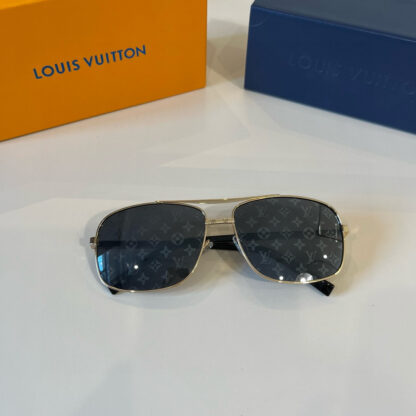 LOUIS VUITTON Fashion Sunglasses - Image 5