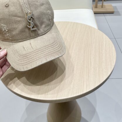 Yves Saint Laurent stylish all-match baseball cap - Image 4