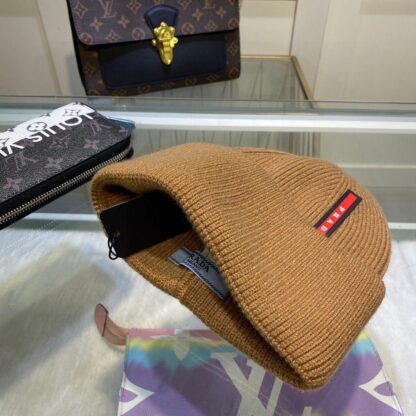 Prada classic breathable knitted hat - Image 4