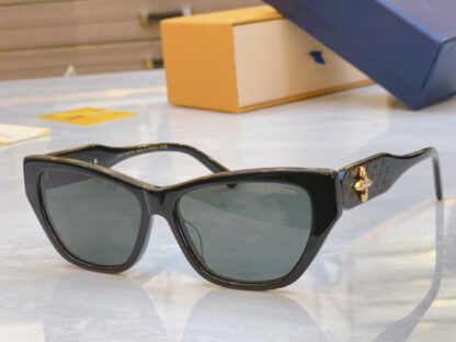 LOUIS VUITTON Fashion Sunglasses - Image 5