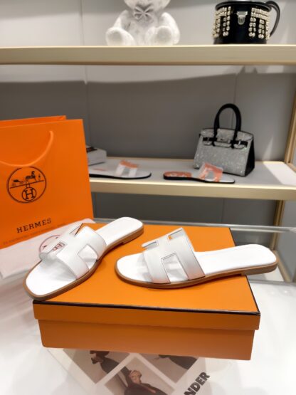 Hermès early spring new white handmade flat slippers - Image 4