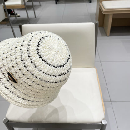 Prada knitted hollow bucket hat - Image 4