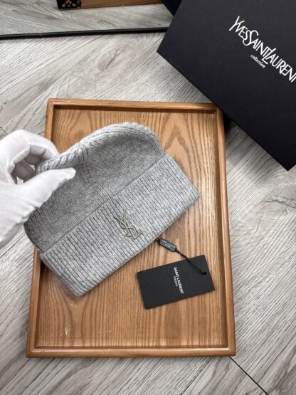 Yves Saint Laurent fine wool knitted hat - Image 4