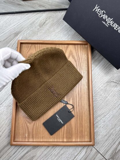 Yves Saint Laurent fine wool knitted hat - Image 4