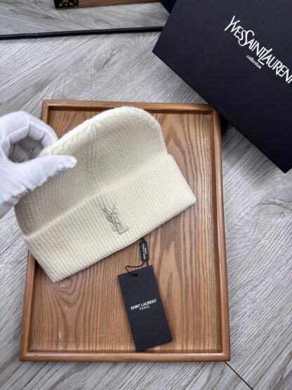 Yves Saint Laurent fine wool knitted hat - Image 4