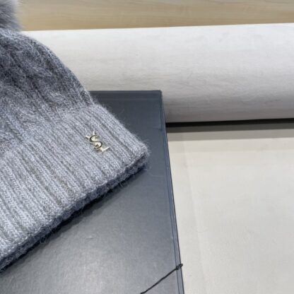Yves Saint Laurent wool-blend knitted hat - Image 4