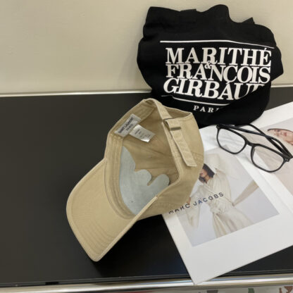 Yves Saint Laurent early spring new simple baseball cap - Image 4