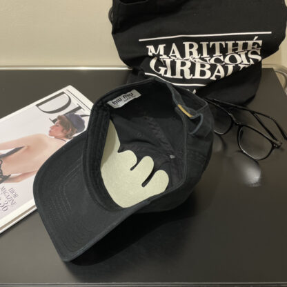 Miu Miu casual plain baseball cap - Image 5