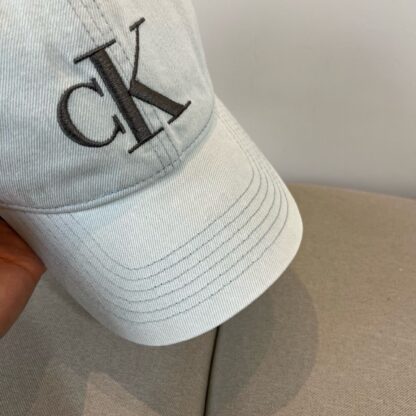 Calvin Kleinf stylish all-match baseball cap - Image 4