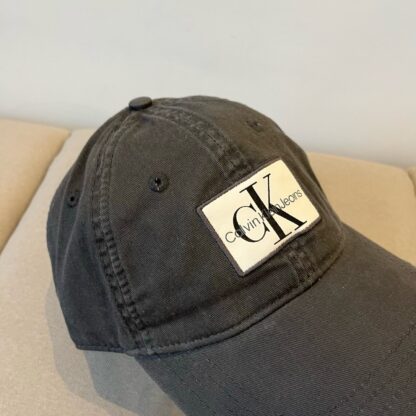 Calvin Kleinf stylish all-match baseball cap - Image 4