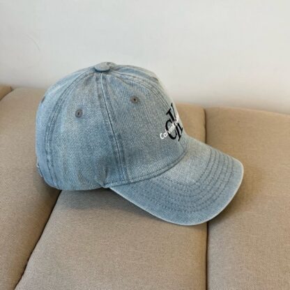 Calvin Kleinf stylish all-match baseball cap - Image 4
