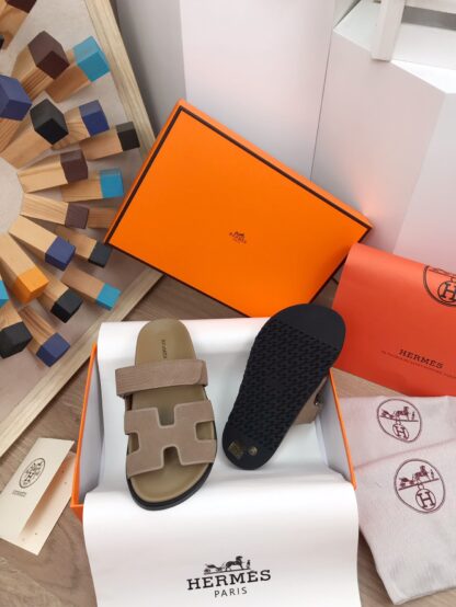 Hermès Spring/Summer new apricot brown comfortable slippers - Image 4