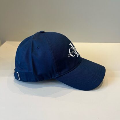 Calvin Kleinf stylish all-match baseball cap - Image 4